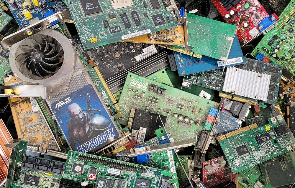 discarded electronics - Device Reuse